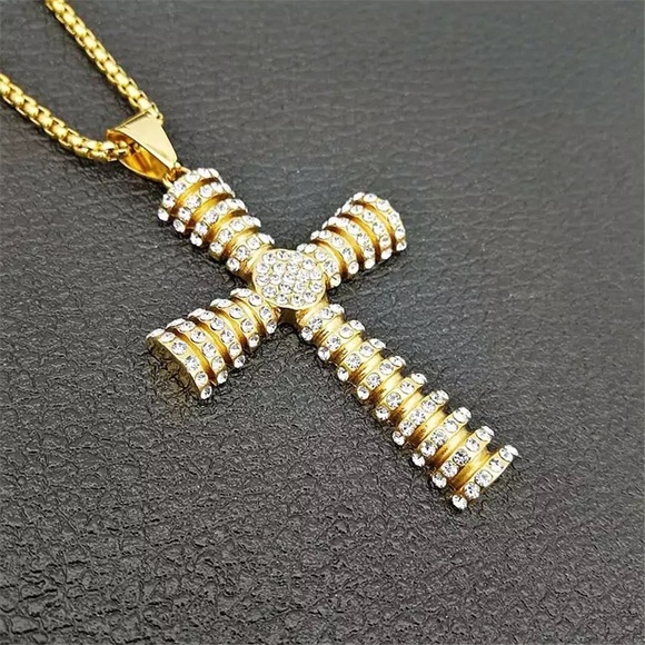 Vintage Stainless Steel Cross Pendant Necklace - Picture 4 of 6